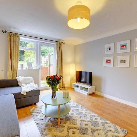 Modern 2 Bed House Sleeps 6 Southam Town Centre - Inspire Homes Ltd Εξωτερικό φωτογραφία